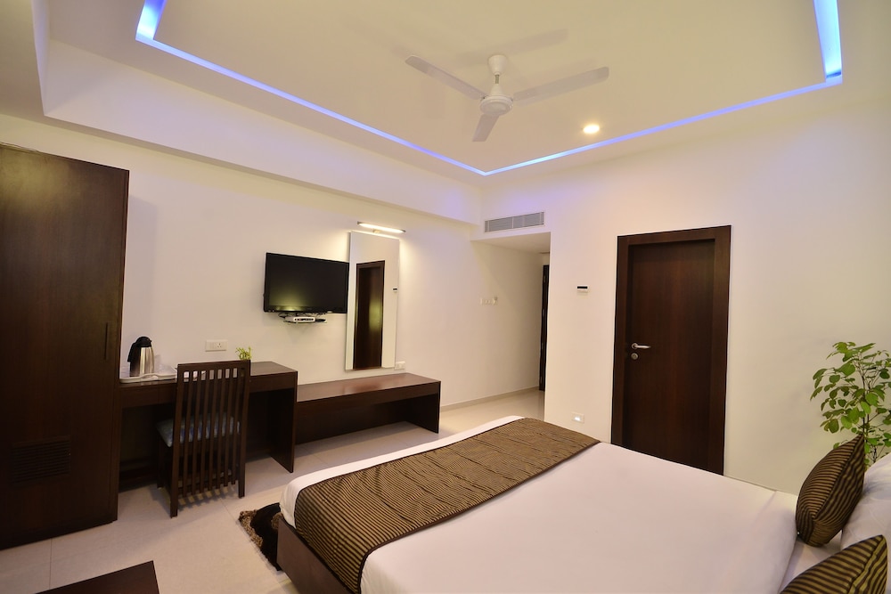 Comfort Room, 1 King Bed photo 3
