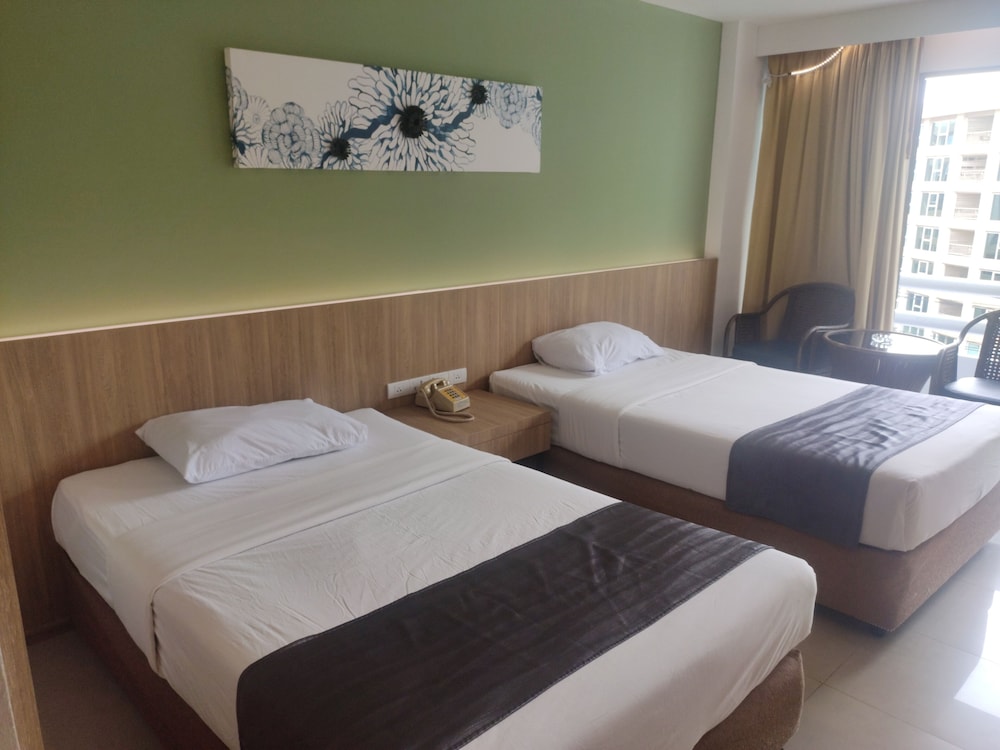Deluxe Double Or Twin Room photo 1