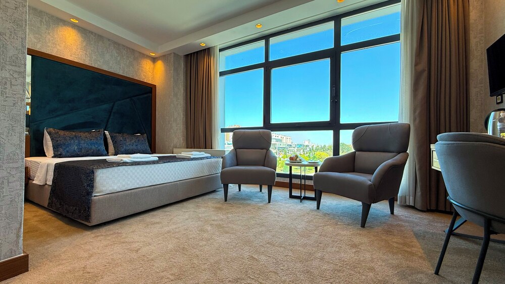 Standard Double Room, City View photo 1