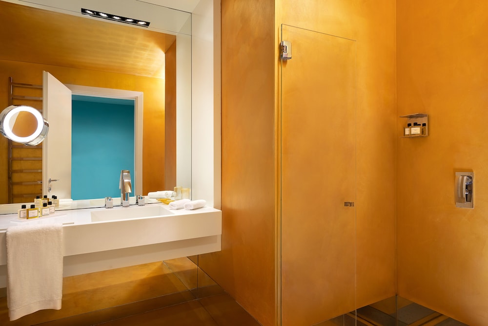 Superior Junior Suite thumbnail 5