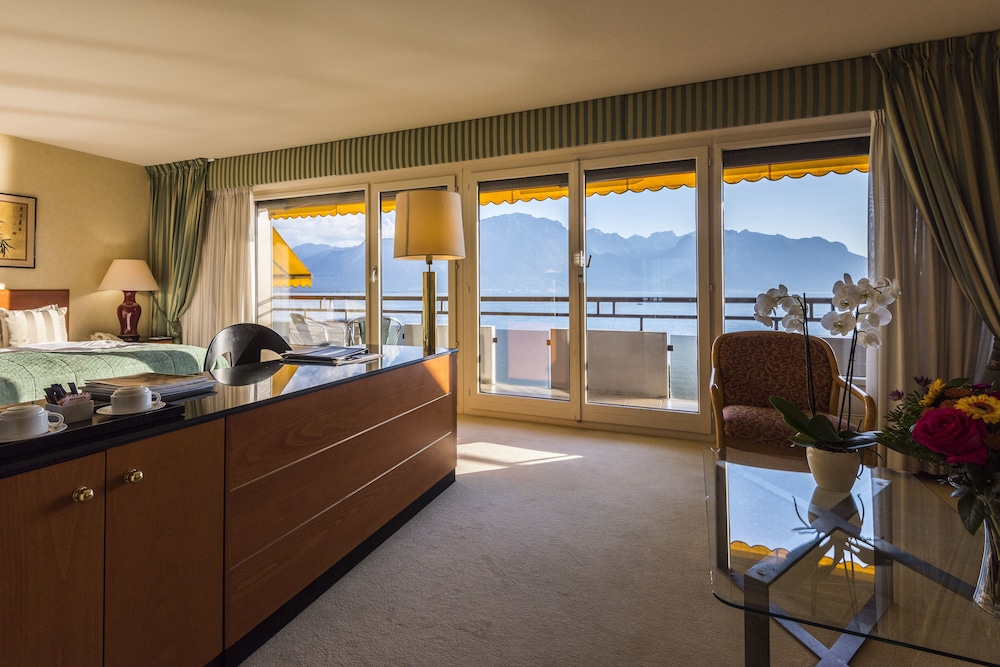 Junior Suite, Balcony, Lake View - Photo 1