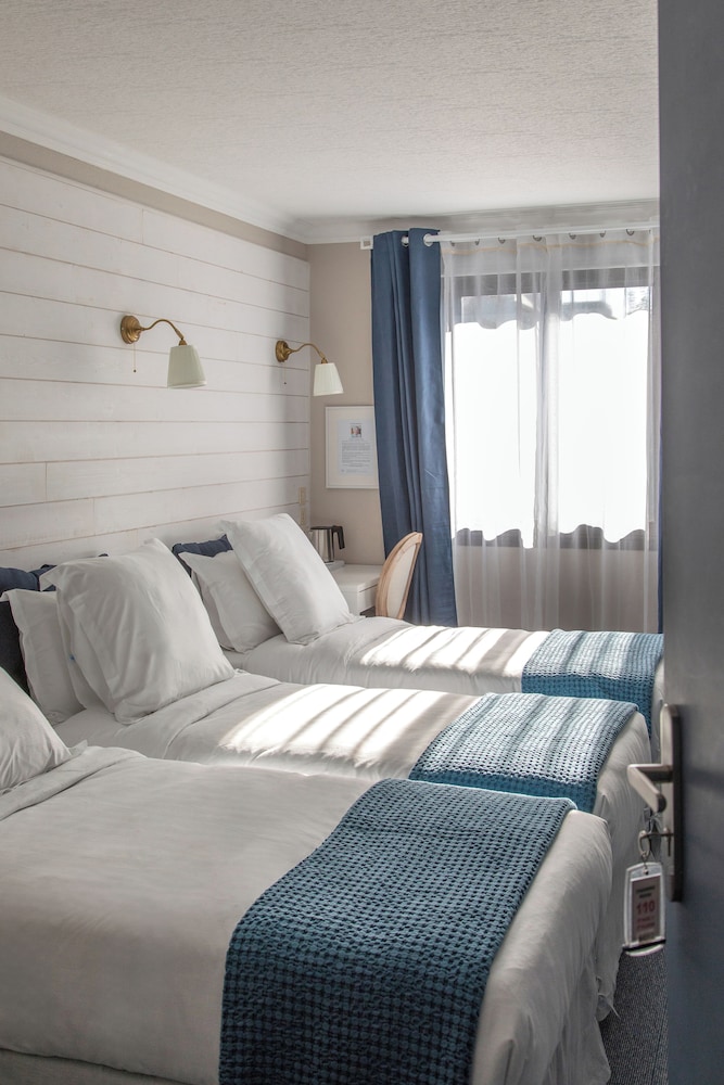 Triple Room, 3 Twin Beds, Private Bathroom