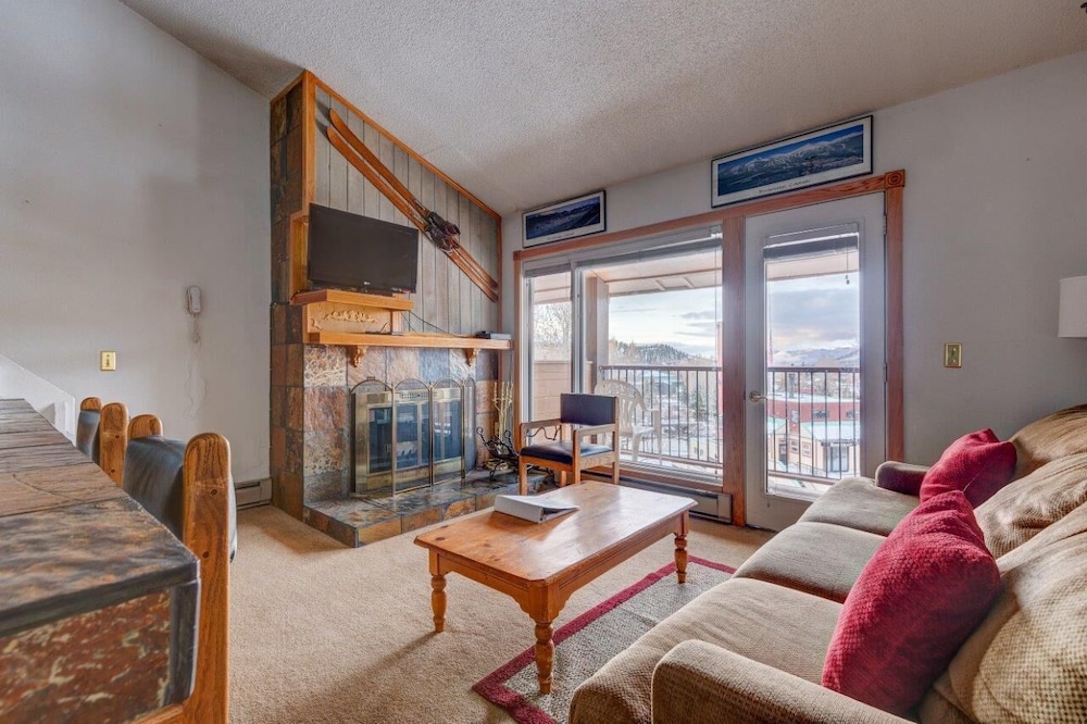 Unit 211, 2 Bedrooms + Loft photo 1