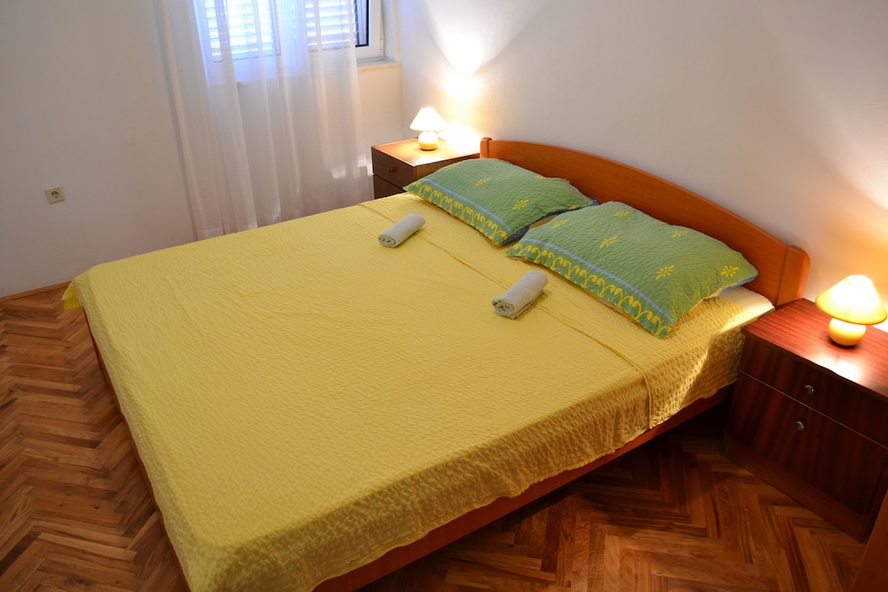 Apartment, 2 Bedrooms, Balcony (1)