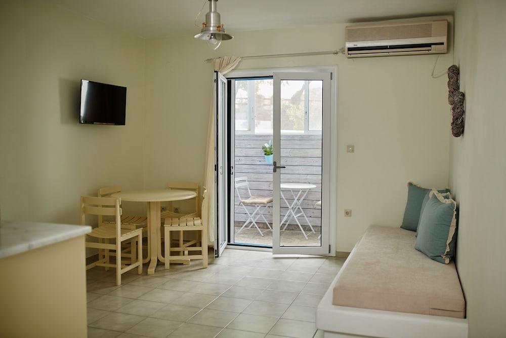 Economy Apartment photo 3