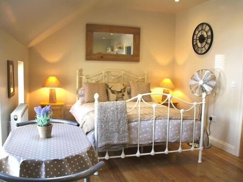 Double Room, Ensuite (Upper Cottage) photo 3