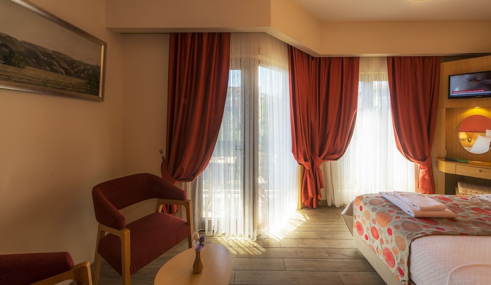 Triple Room, Partial Sea View photo 3