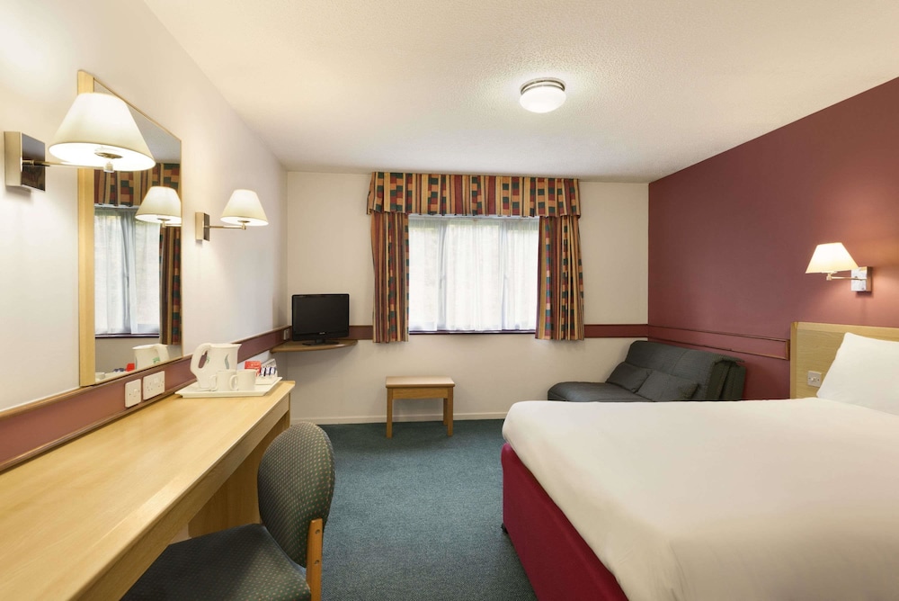 Room, 1 Double Bed, Non Smoking - Photo 1