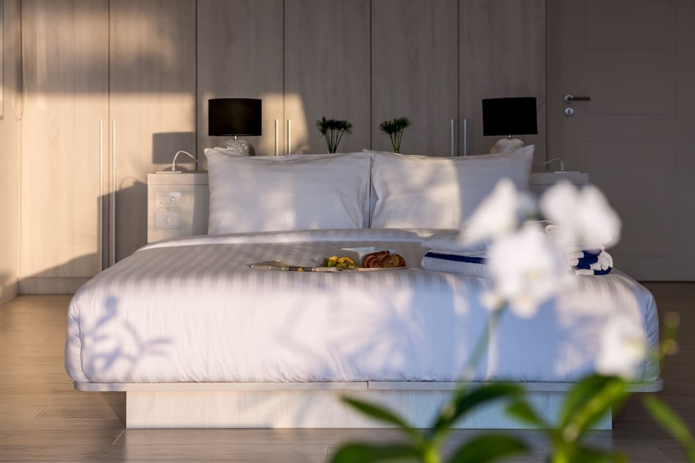 Luxury 3 Bedroom Bungalow with Ocean View and Private Infinity Pool BB4 photo 3