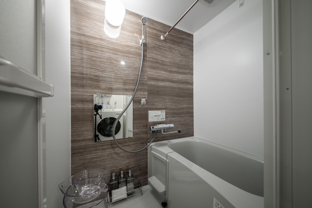 Basic Apartment - Photo 5