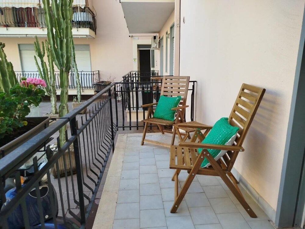 Luxury Apartment photo 2