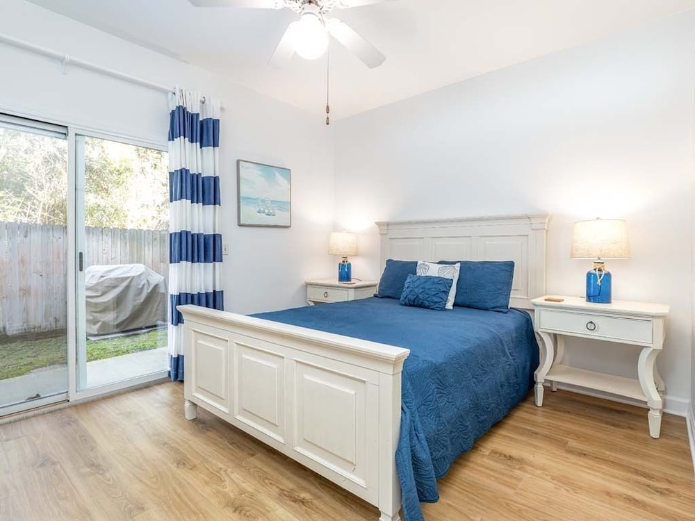 Standard Single Room, 1 King Bed photo 1