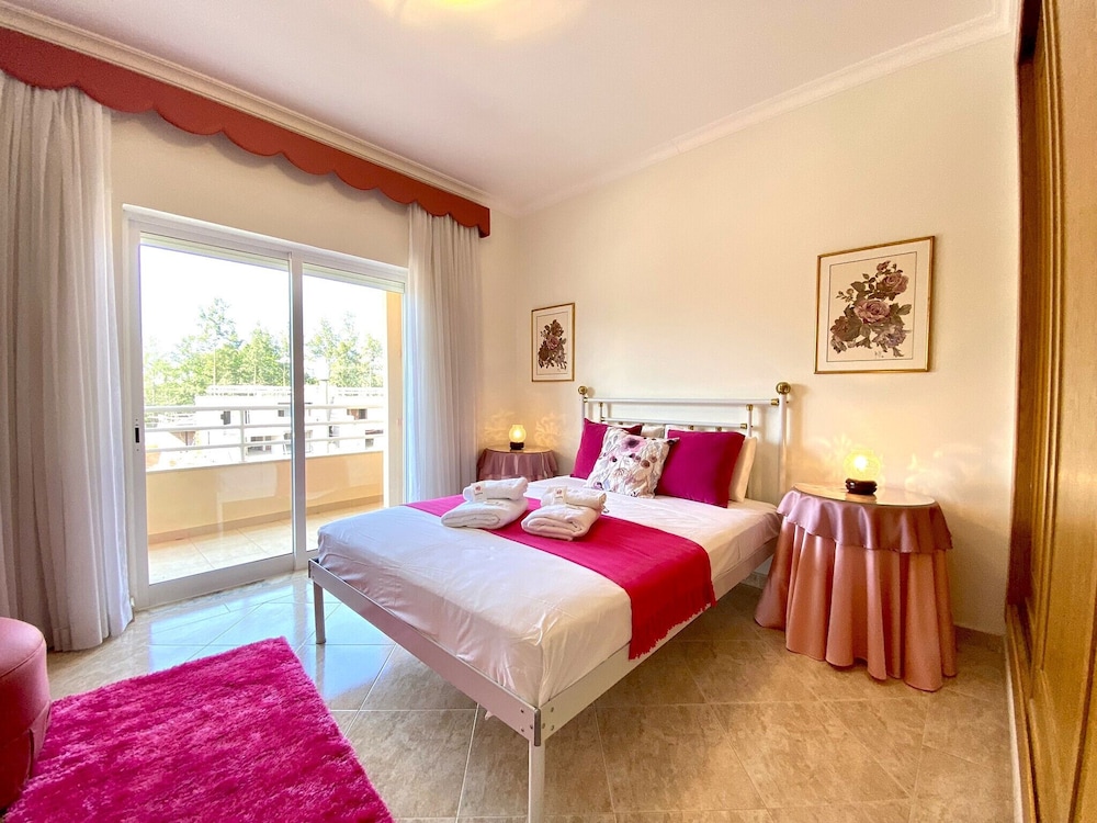 Apartment, 1 Bedroom, Pool Access photo 3