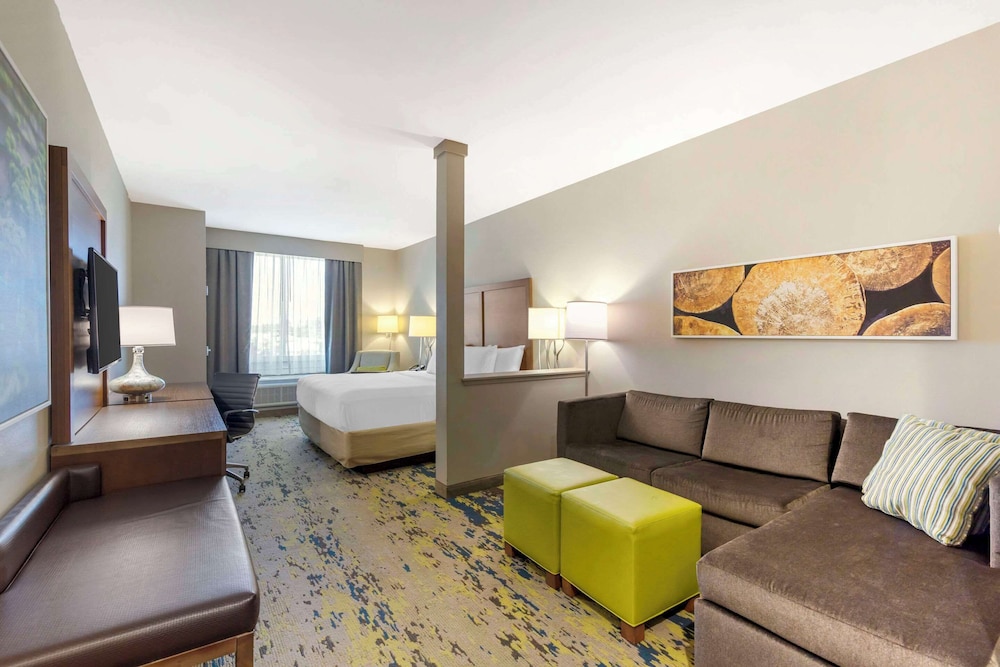 Suite, 2 Queen Beds, Non Smoking photo 3