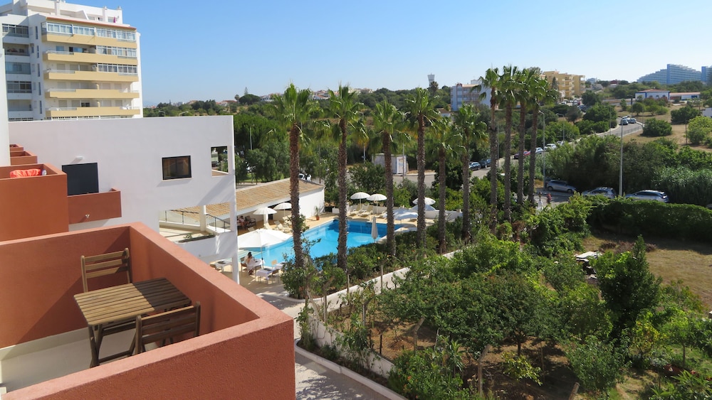 Deluxe Double Room, Balcony, Garden View photo 2