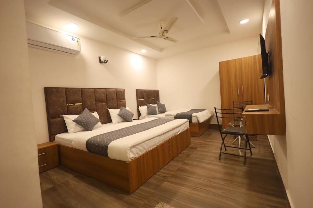 Classic Double or Twin Room