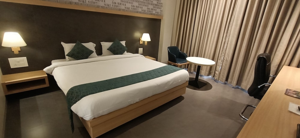 Deluxe Double Room, 1 Bedroom, Hill View photo 3