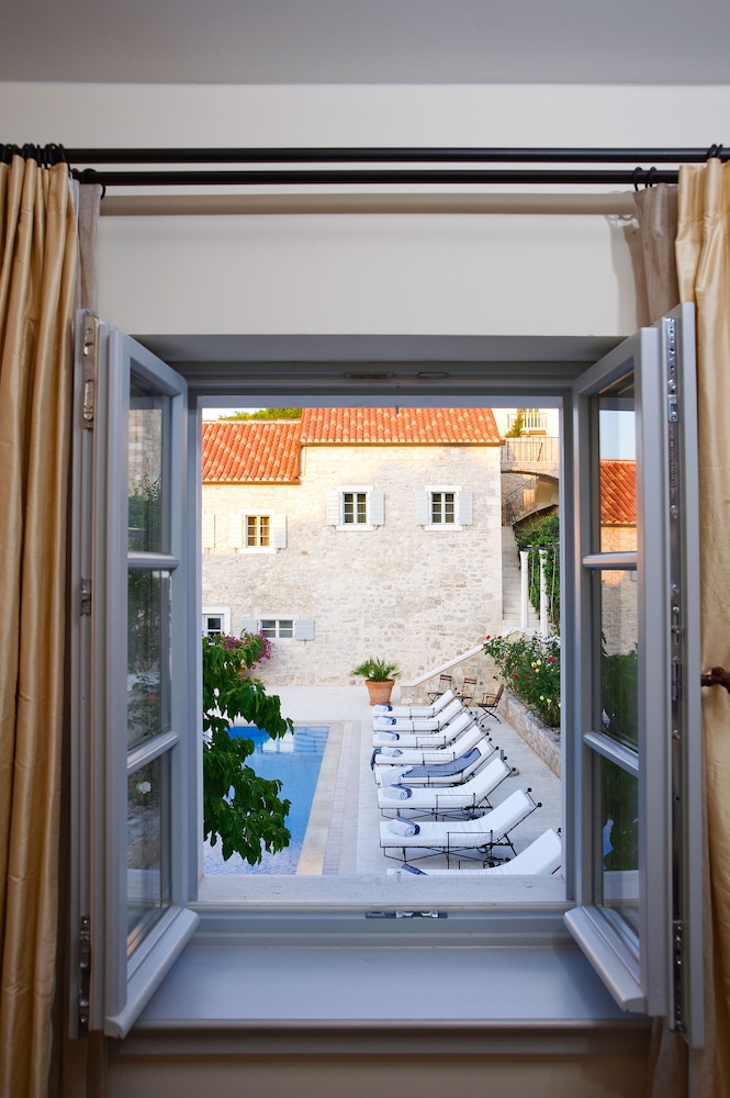 Standard Suite (Kavanjin Suite) photo 3