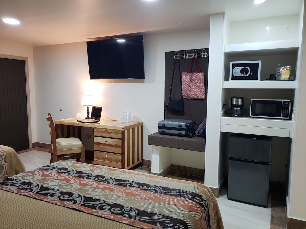 Deluxe Quadruple Room - Photo 3