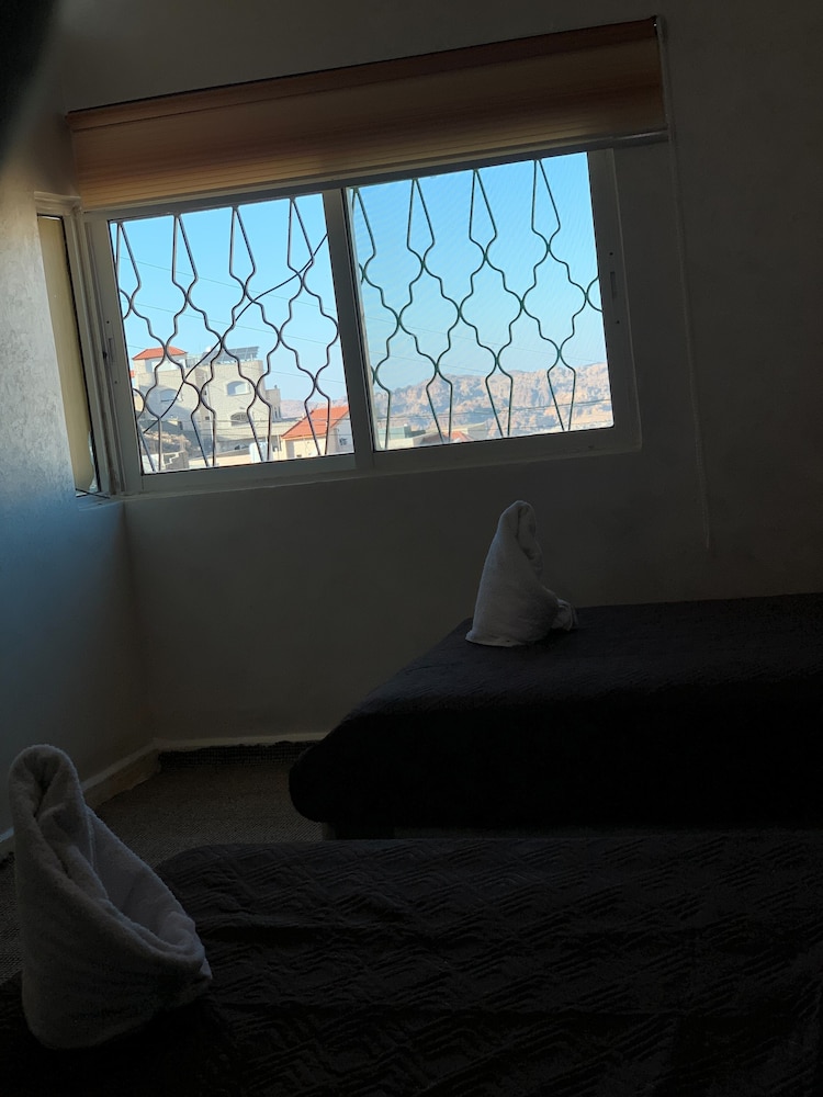 Deluxe Twin Room photo 2