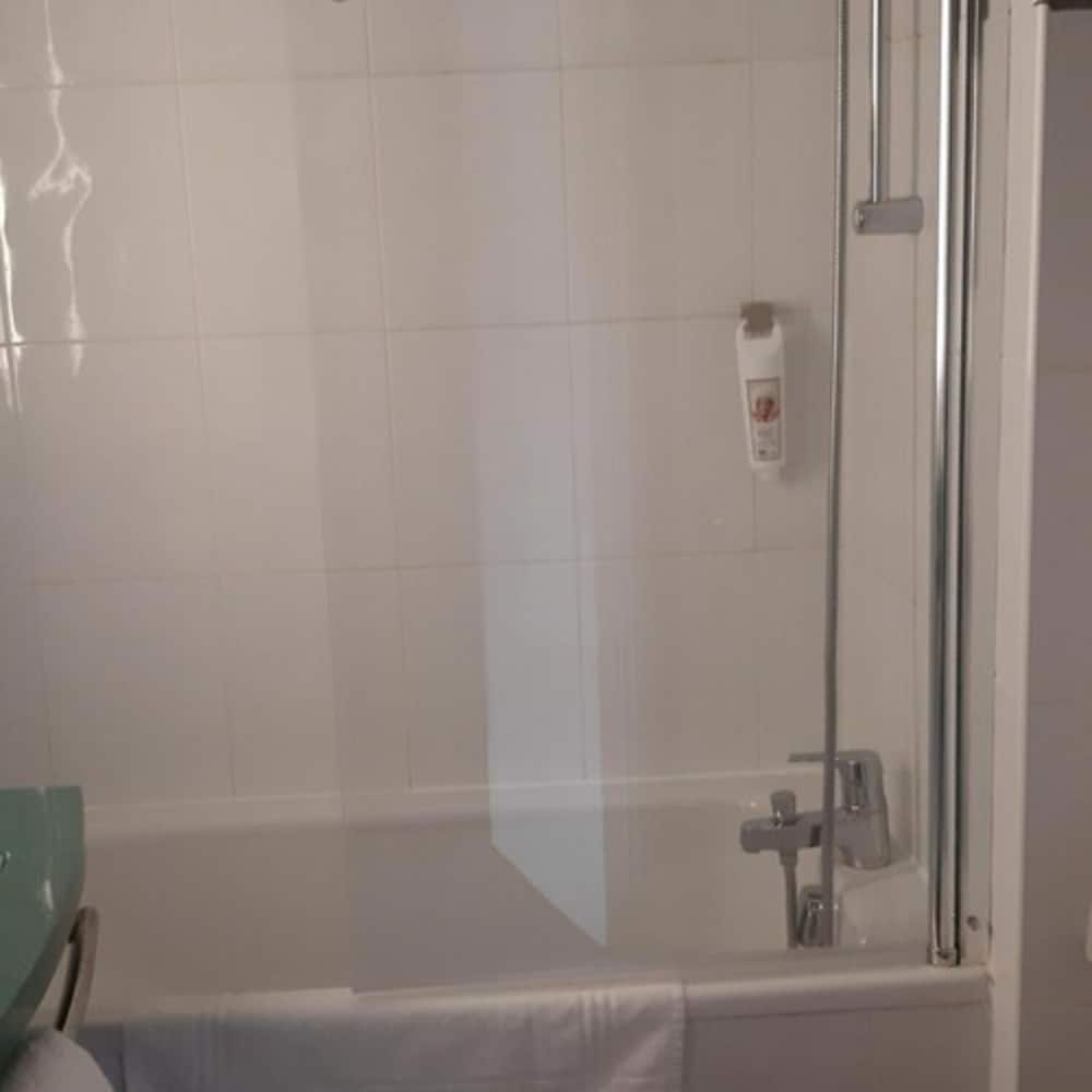 Standard Room, 1 Double Bed - Photo 3