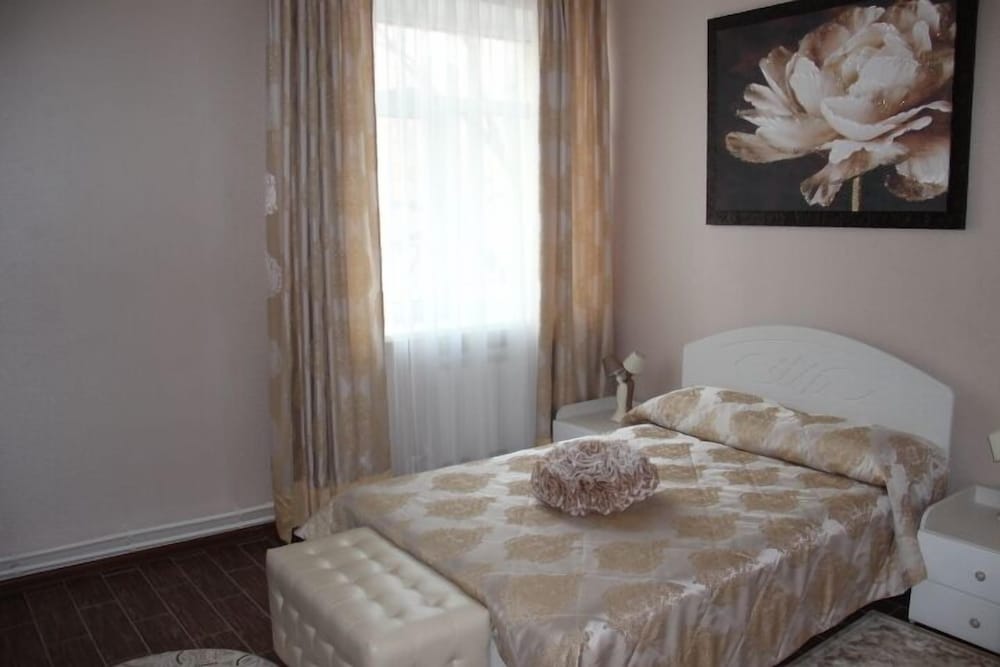 Honeymoon Suite photo 3