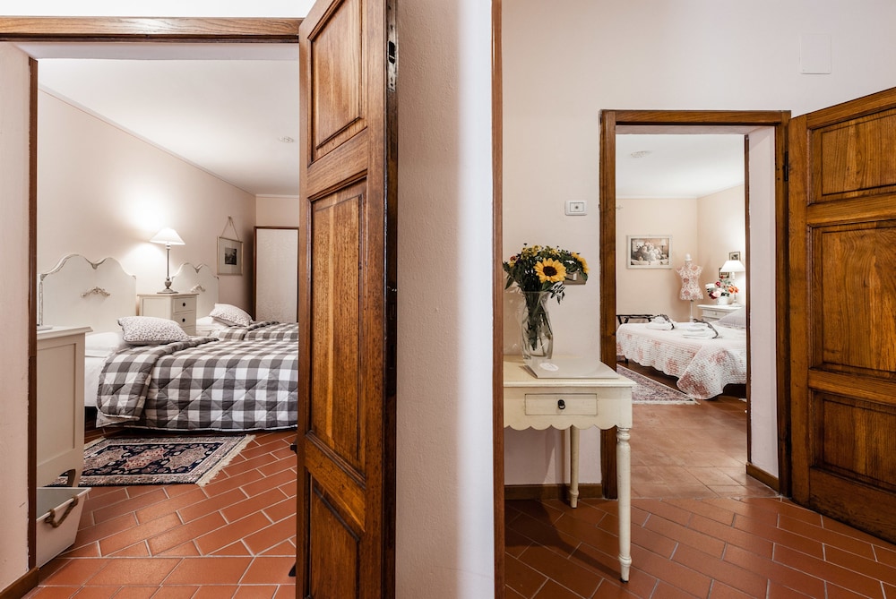 Suite, 2 Bedrooms photo 1