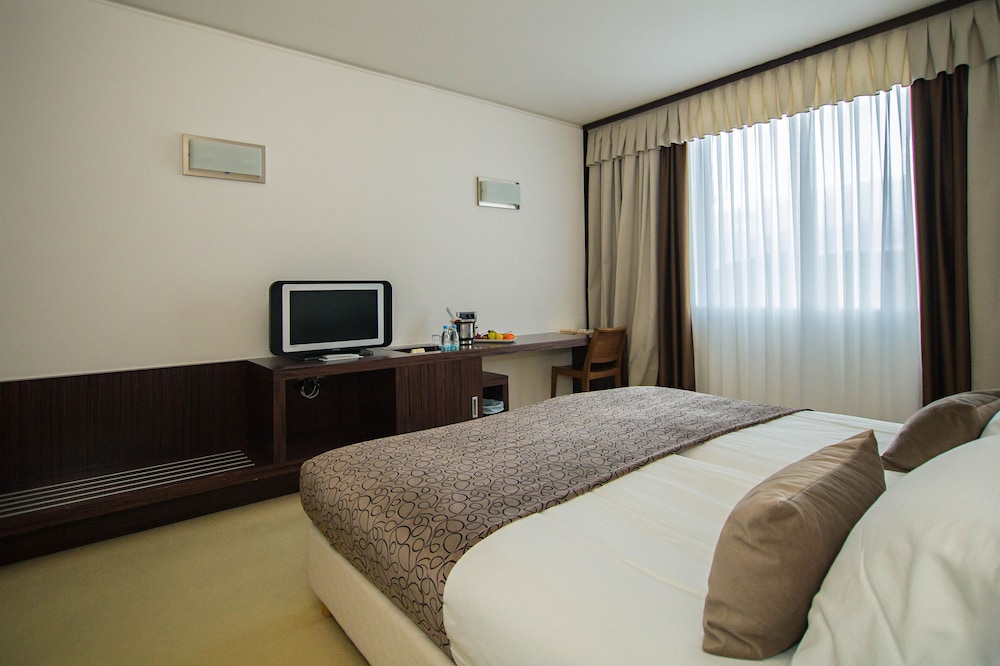 Family Double or Twin Room, 1 Bedroom, Accessible photo 1