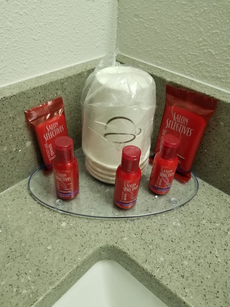 Suite, 2 Queen Beds, Non Smoking, Refrigerator & Microwave (Refrigerator & Microwave) - Photo 8