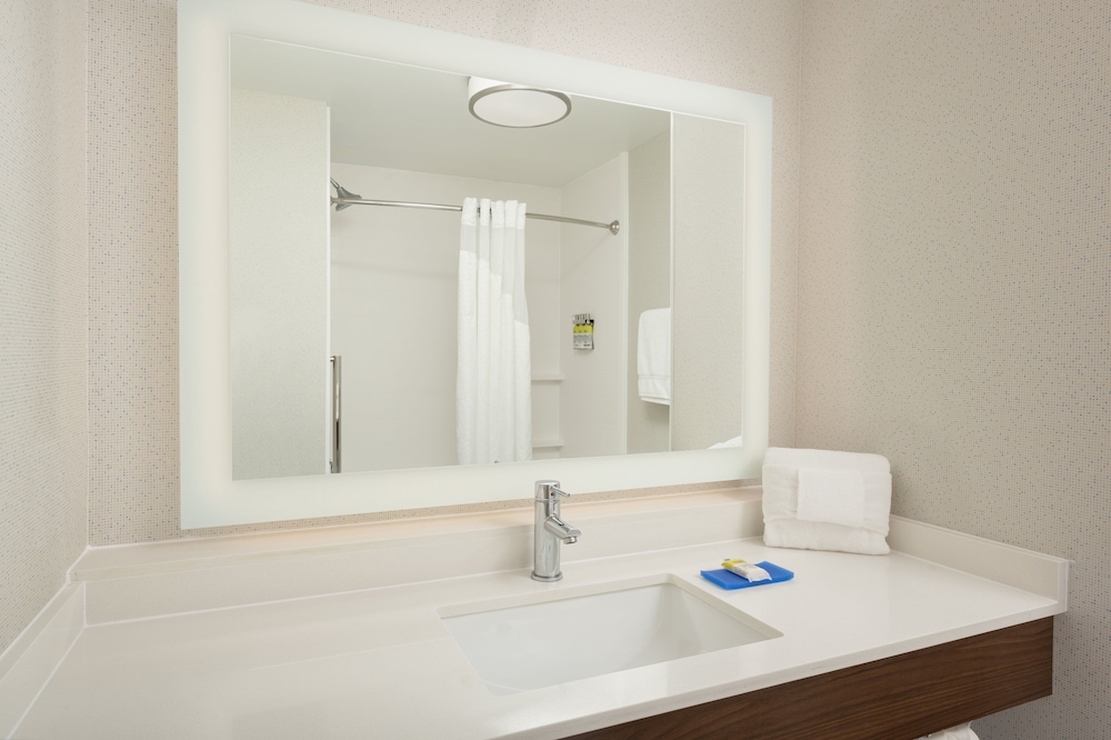 Room, 1 King Bed with Sofa bed (Wet Bar) - Photo 8