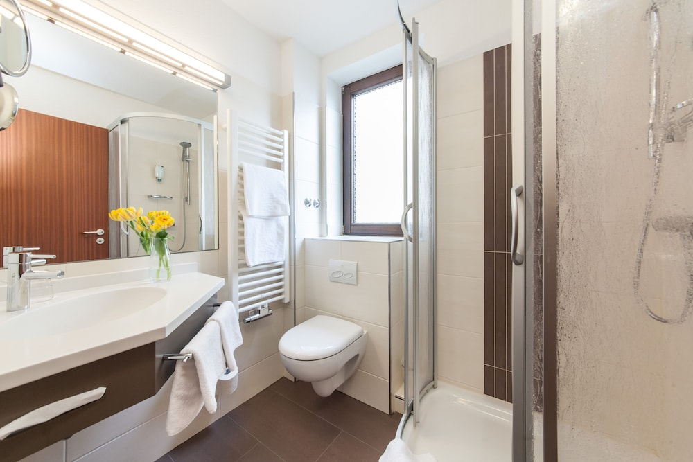 Standard Double Room Single Use photo 3