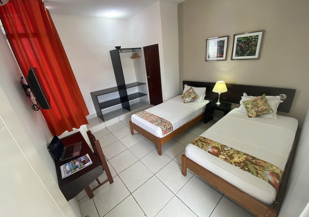 Basic Double Room photo 1