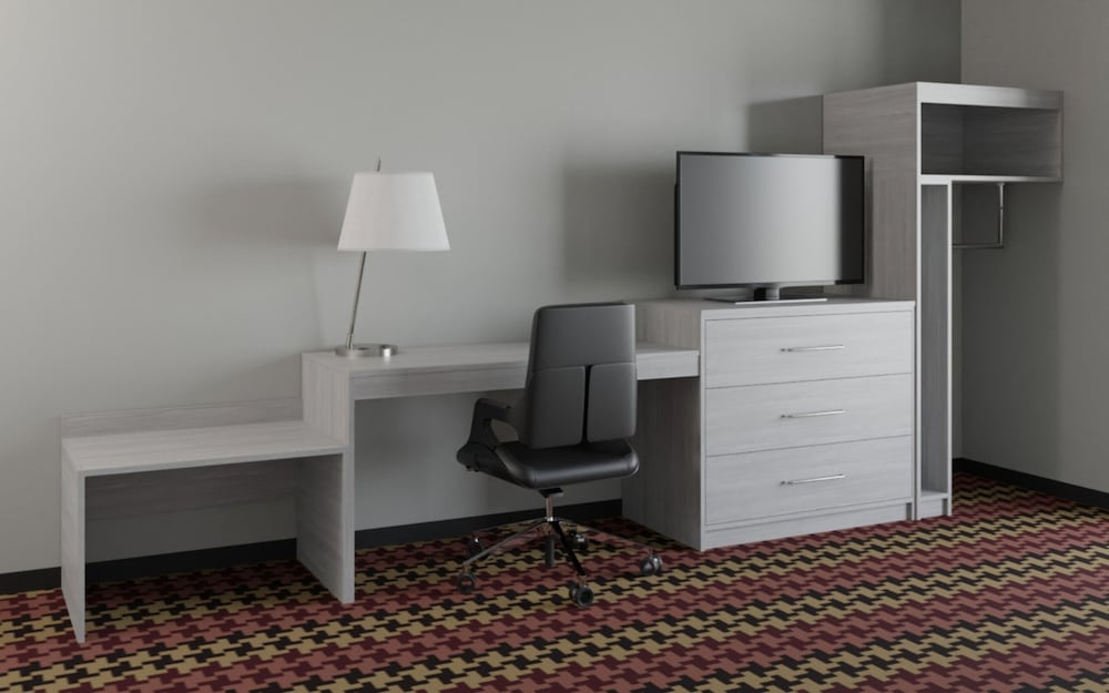 Basic Double Room, 2 Queen Beds, Refrigerator & Microwave - Photo 5
