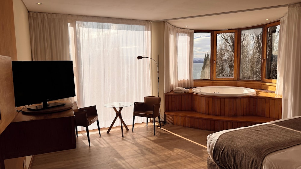 Junior Studio Suite