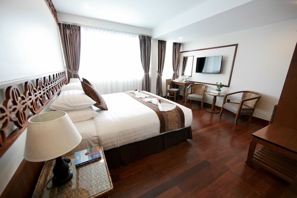 Deluxe Double or Twin Room photo 2