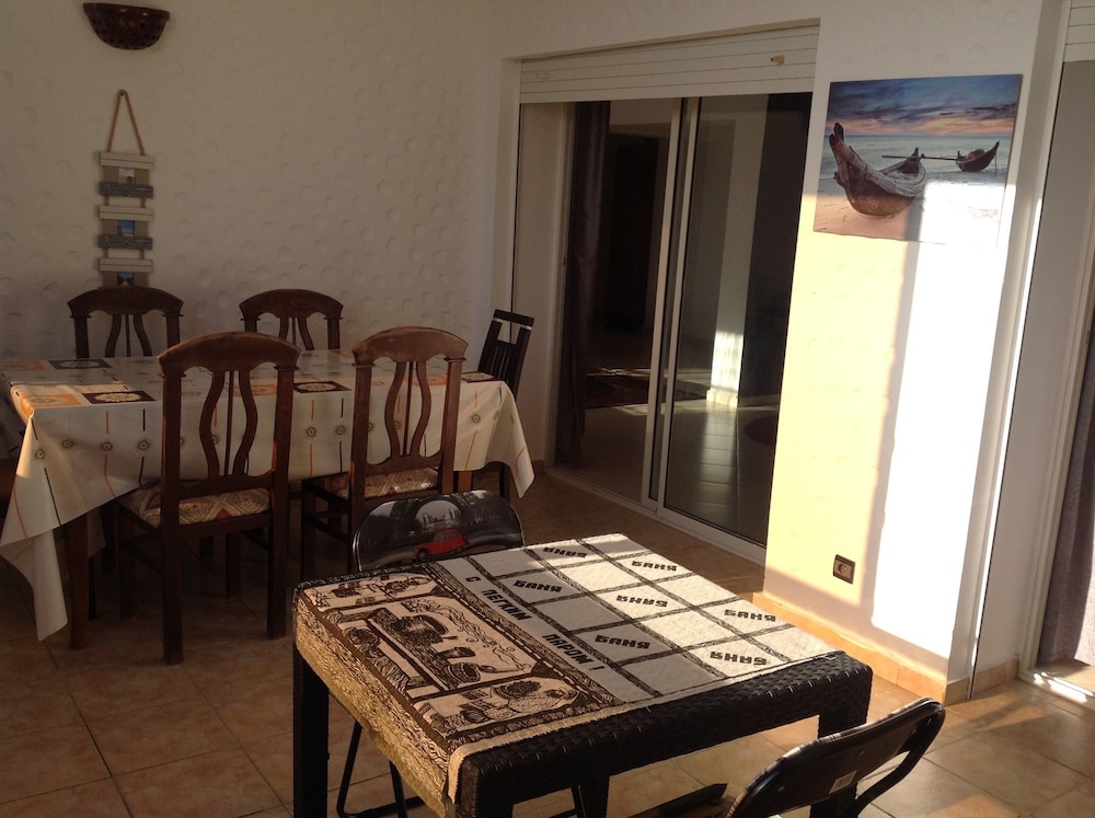 Standard Apartment, 3 Bedrooms, Pool View (G-94) photo 2