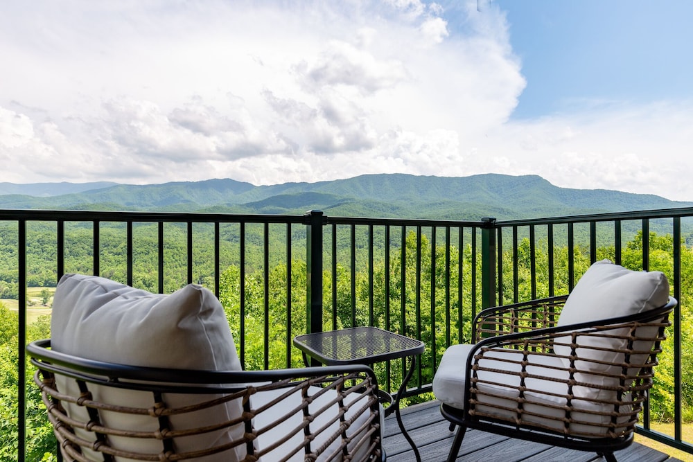 Condo, Multiple Beds, Hot Tub, Mountain View (#A201 - No Pets Allowed) photo 3