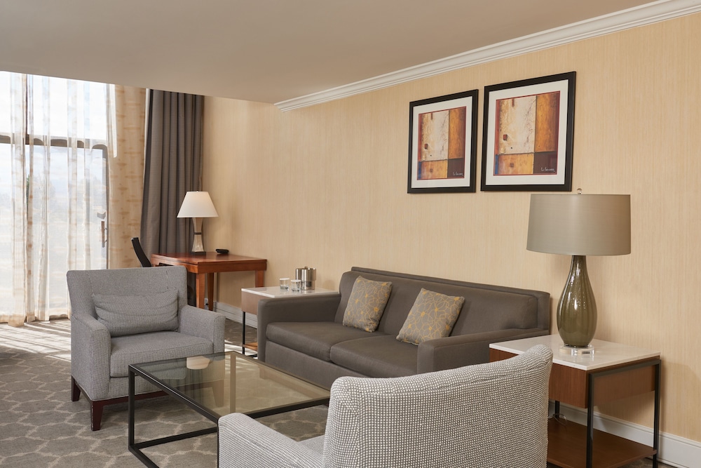 Suite, 1 King Bed, Non Smoking