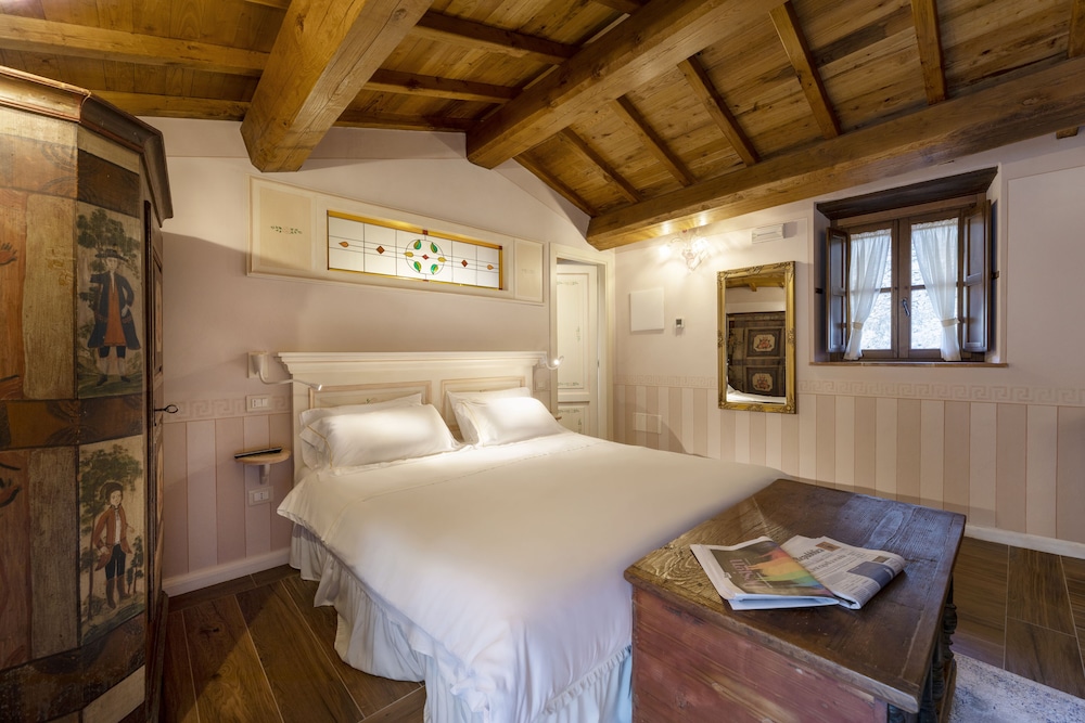 Deluxe Double Room - Photo 10