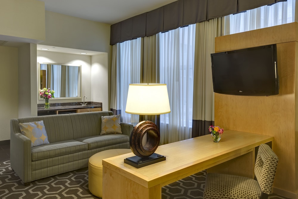 Studio suite, king bed with sofa bed - Photo 4