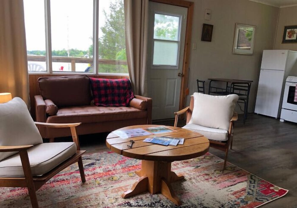 Standard Cabin photo 1