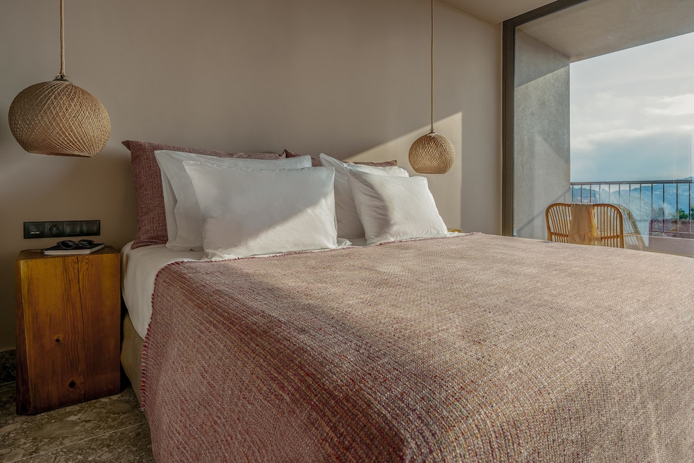 Comfort Room - Bay View