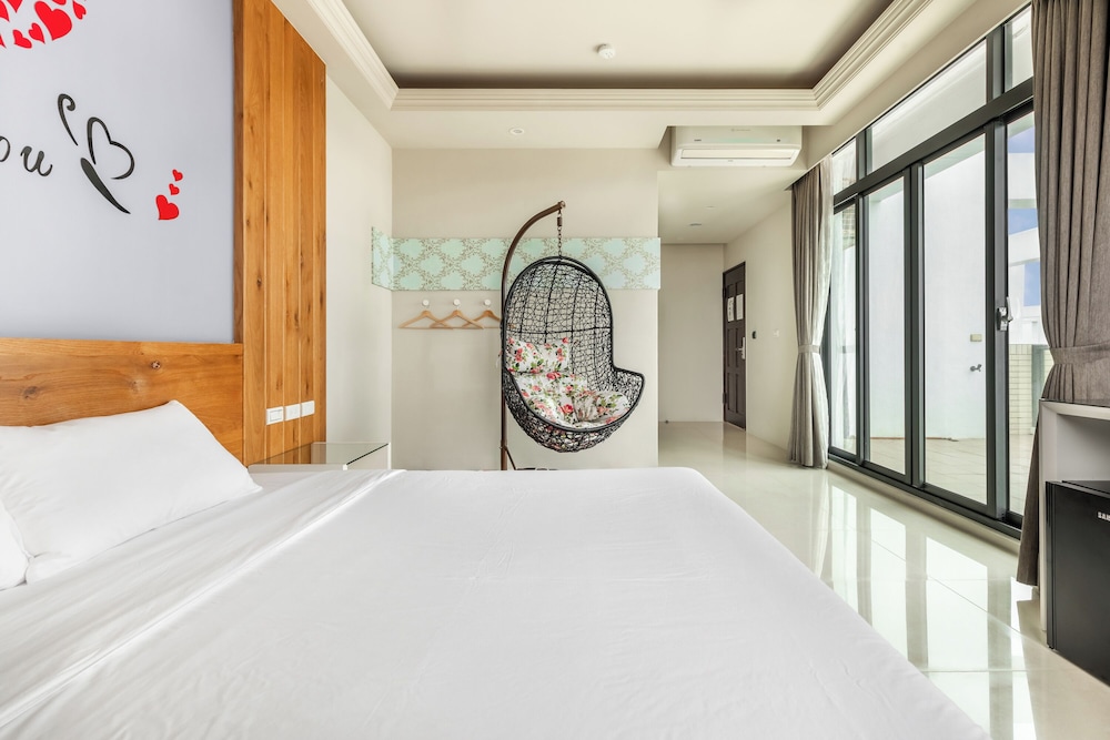 All Rooms photo 2