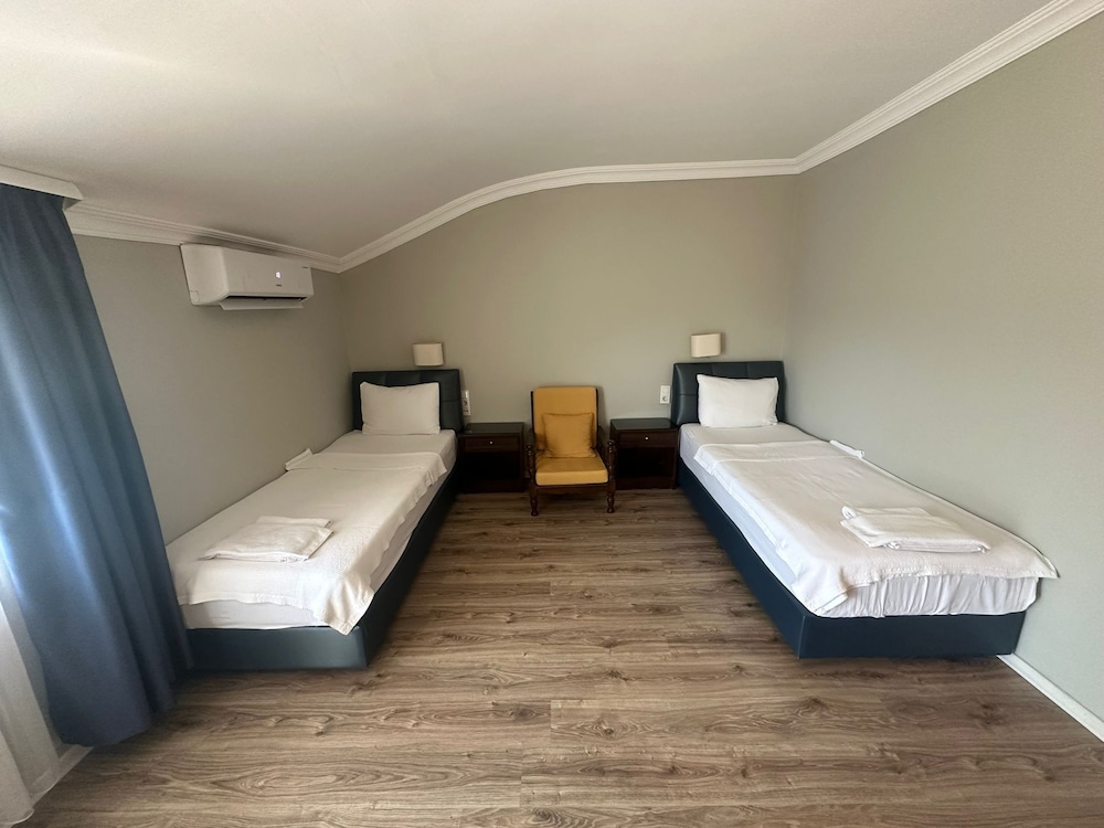 Twinbed Room