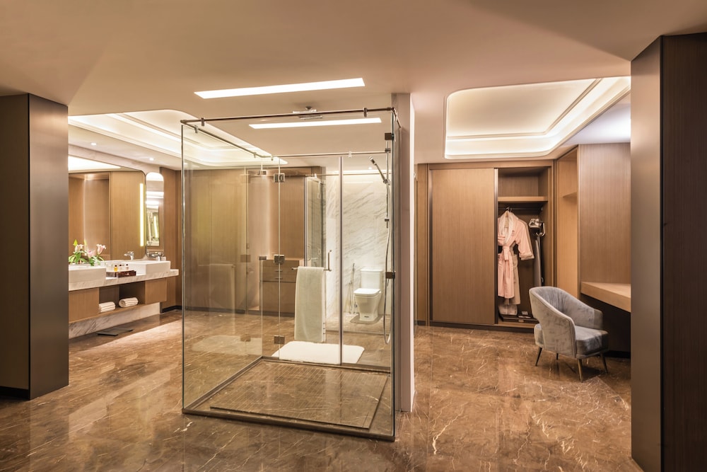 Royal Suite - Photo 7