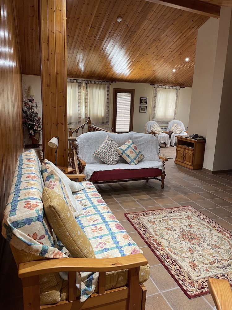 Traditional House photo 2