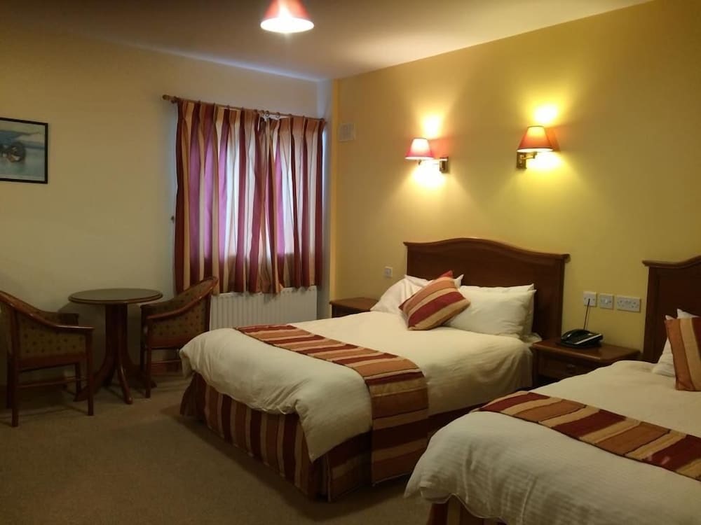 Twin/Triple Room photo 2