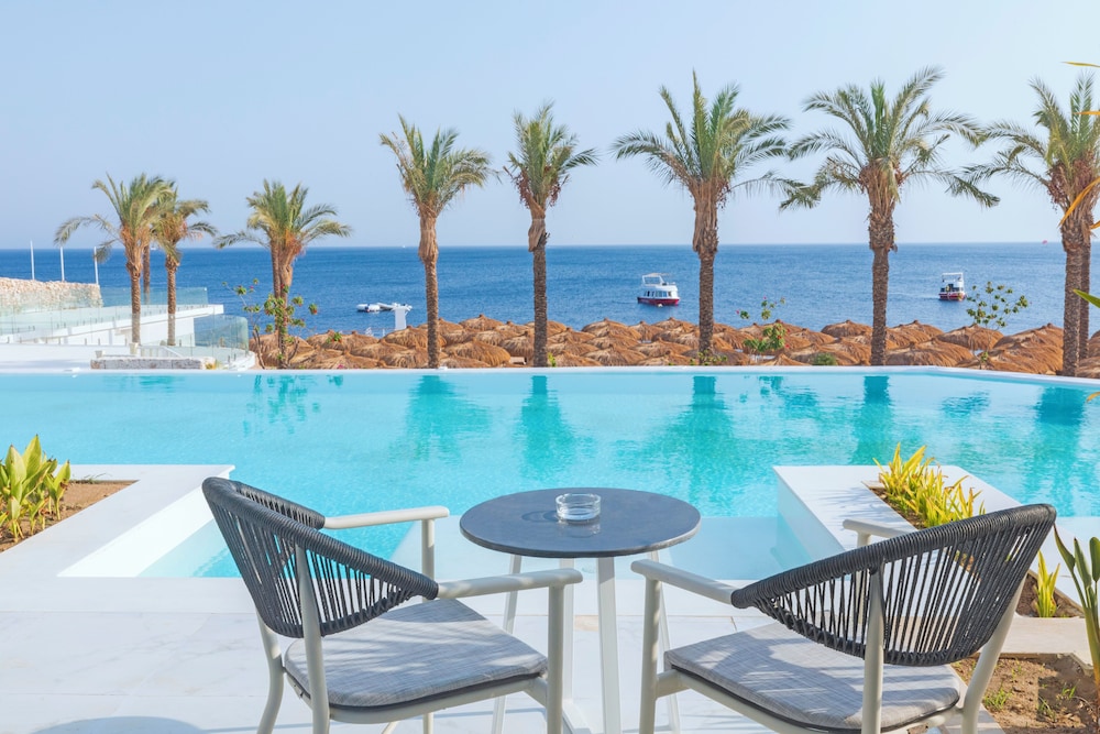 Junior Swim-Up Suite (Posh Club) - Photo 2
