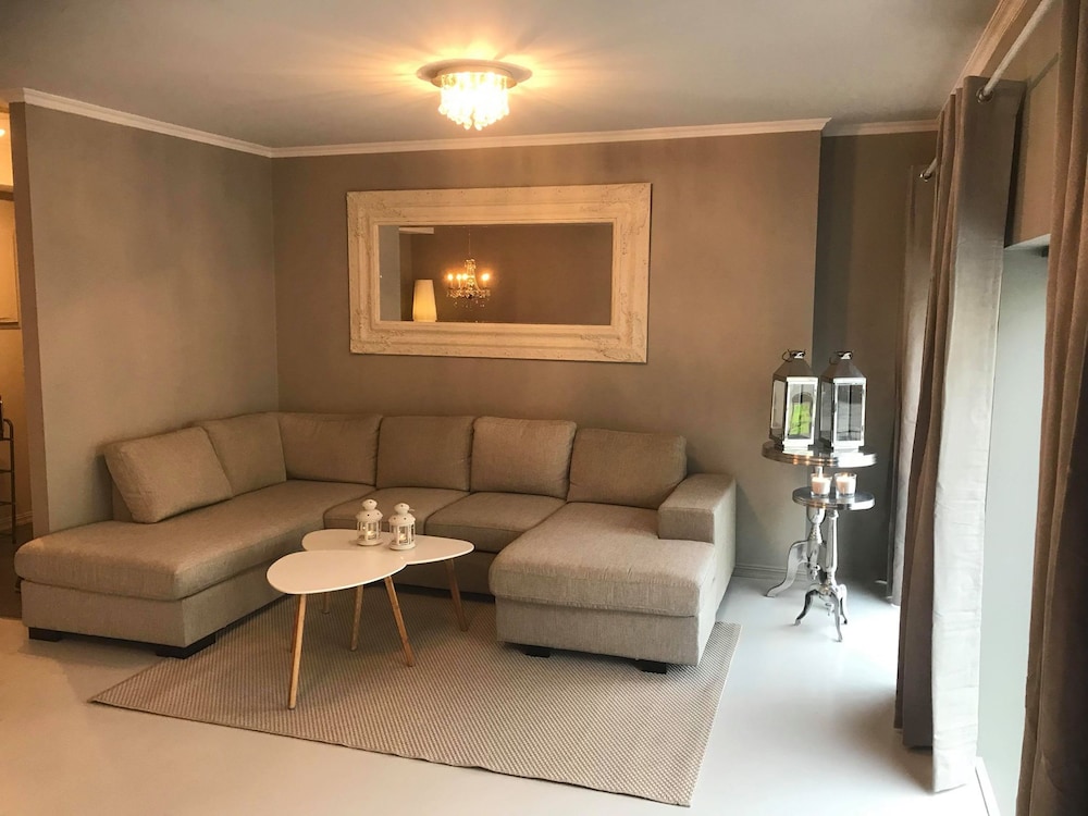 Apartment photo 1