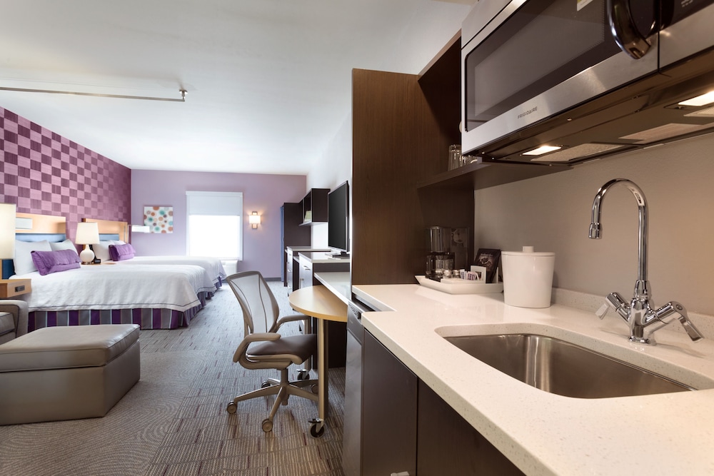 Studio, 2 Queen Beds, Accessible (Hearing)